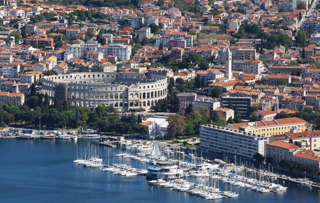 Apartment Old Town Pula Luaran gambar
