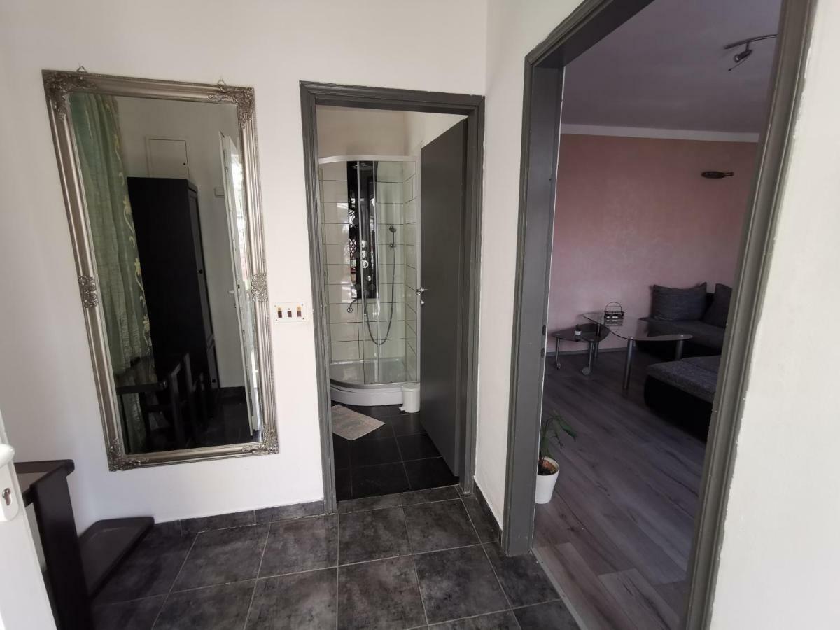 Apartment Old Town Pula Luaran gambar