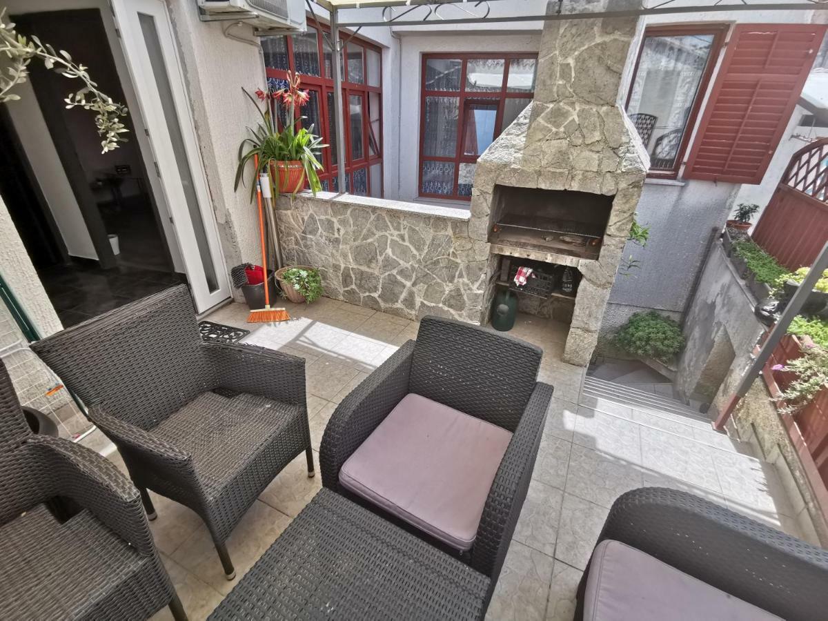 Apartment Old Town Pula Luaran gambar