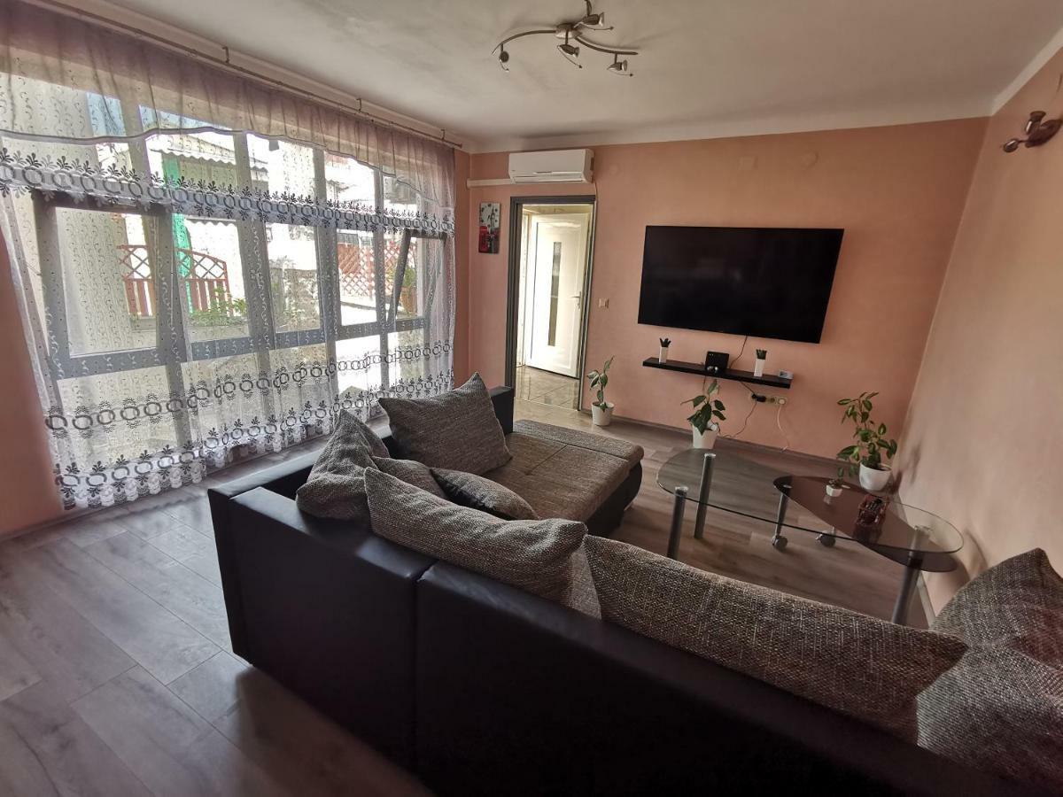 Apartment Old Town Pula Luaran gambar