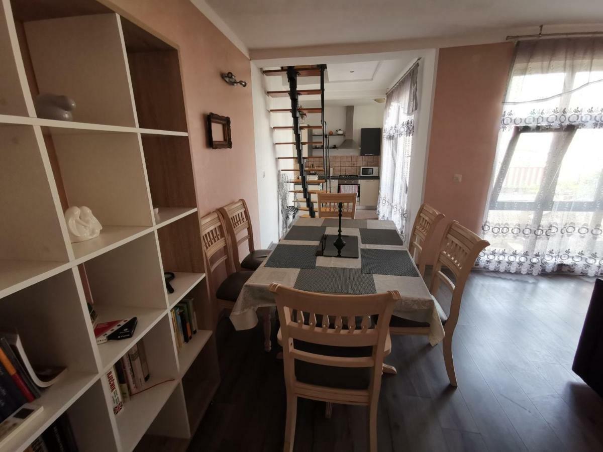 Apartment Old Town Pula Luaran gambar