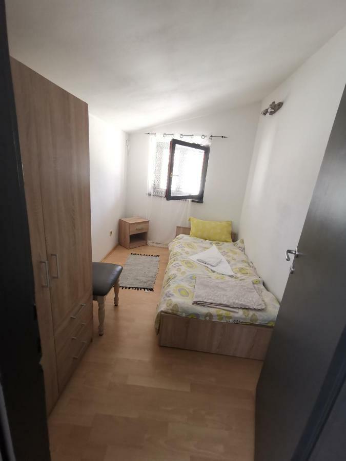 Apartment Old Town Pula Luaran gambar