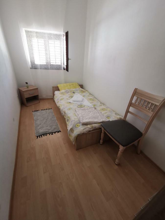 Apartment Old Town Pula Luaran gambar